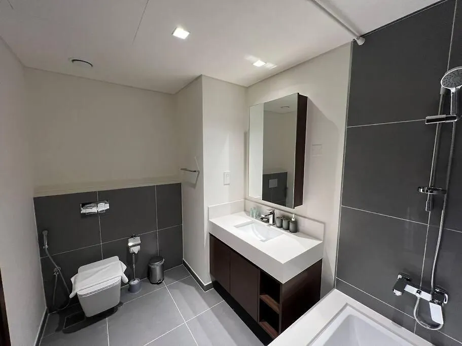 דירה דובאי Elegant 1 Bedroom In Creek Edge איחוד האמירויות הערביות