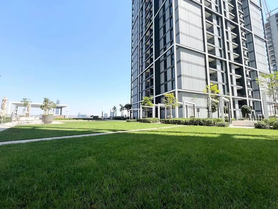 Elegant 1 Bedroom In Creek Edge Dubai 0*,